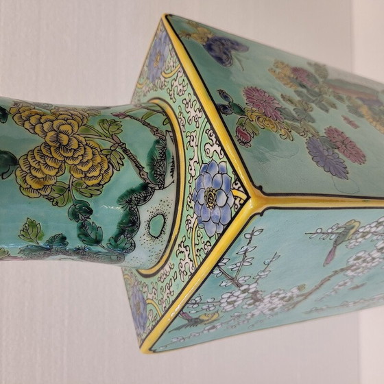 Image 1 of Pair of vintage porcelain vases, China