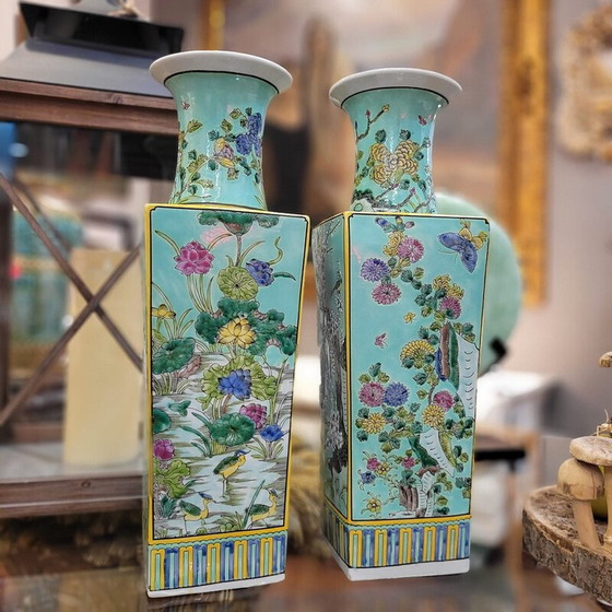 Image 1 of Pair of vintage porcelain vases, China