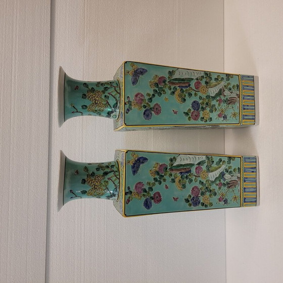 Image 1 of Pair of vintage porcelain vases, China