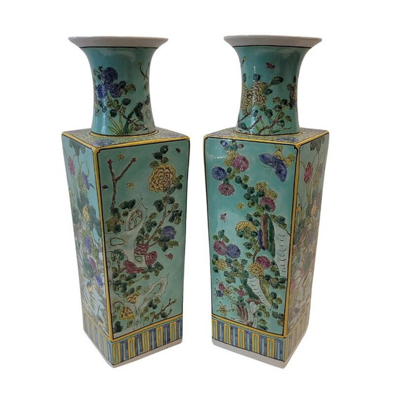 Image 1 of Pair of vintage porcelain vases, China