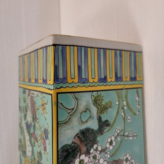 Image 1 of Pair of vintage porcelain vases, China