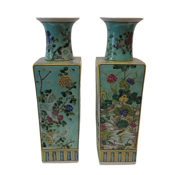 Image 1 of Pair of vintage porcelain vases, China