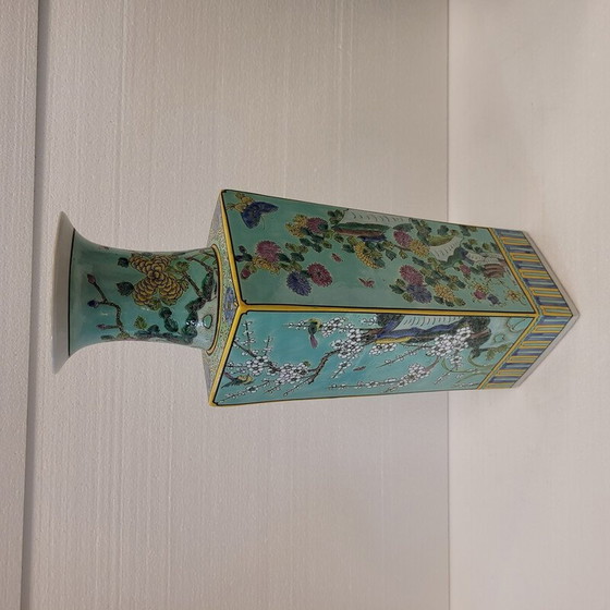 Image 1 of Pair of vintage porcelain vases, China