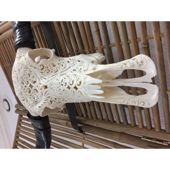 Image 1 of Teschio di bufalo vintage intagliato a mano