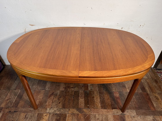 Image 1 of Mid Century Retro Vintage Table de salle à manger à rallonge en teck
