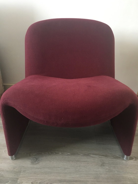 Image 1 of Artifort Alky loungechair.