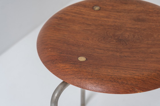 Image 1 of Fritz Hansen Tabouret DOT par Arne Jacobsen