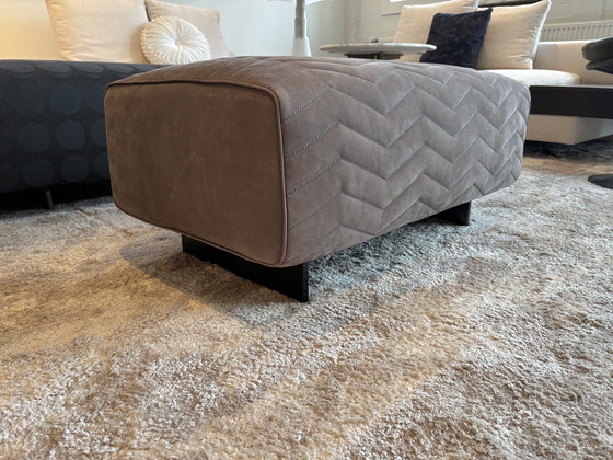 Image 1 of Minotti Quincy Pouf Showroom Model Now On Offer