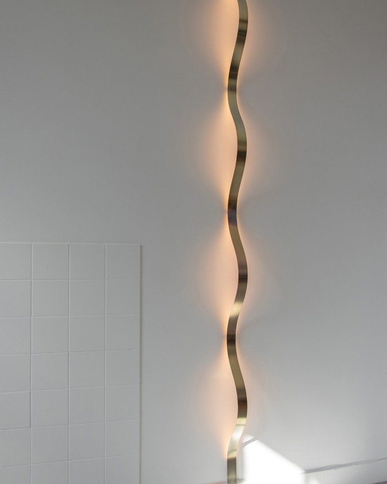 Image 1 of [ARRAY] Eclairage - Sine Light Galvanised Gold par David Derksen