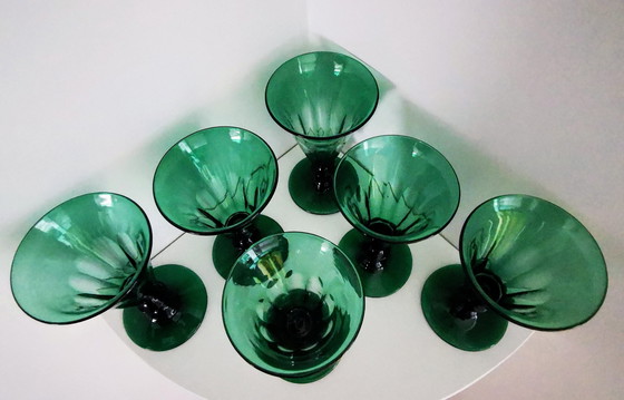 Image 1 of 6 copas de vino del Rin talladas en facetas, principios del siglo XIX