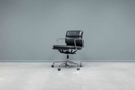 Image 1 of Eames Ea217 Softpad Office Chair