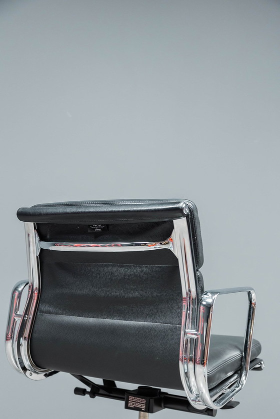 Image 1 of Eames Ea217 Softpad Office Chair