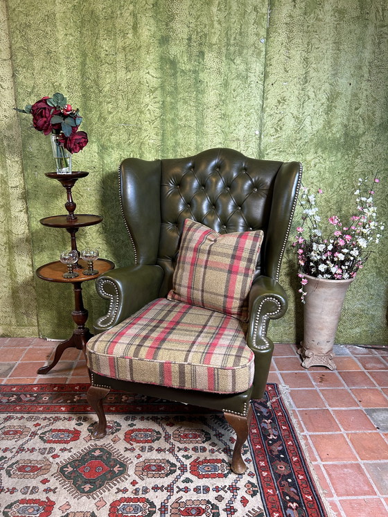 Image 1 of Fauteuil Chesterfield style Queen Anne Anglais