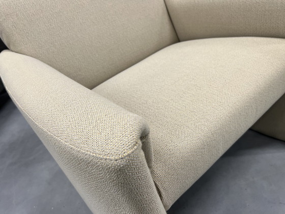 Image 1 of Leolux Evidence Boa Vista Armchair dune fabric