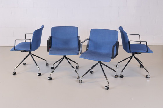 Image 1 of 4x Gispen Nomi chair blue