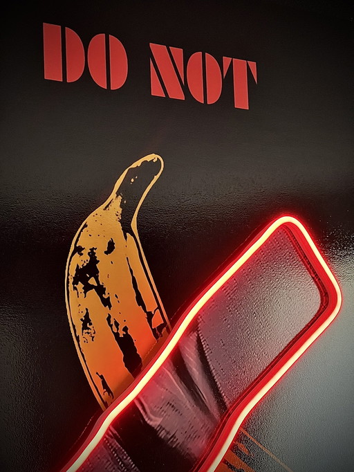 Ledmansion - Don'T Eat This Banana Red Led Wall Art Lamp