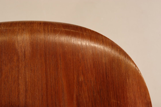 Image 1 of Fritz Hansen Series 7 office chair by Arne Jacobsen