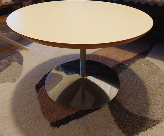 Image 1 of Circle Coffee Table Pierre Paulin Artifort