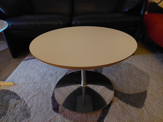 Image 1 of Circle Coffee Table Pierre Paulin Artifort