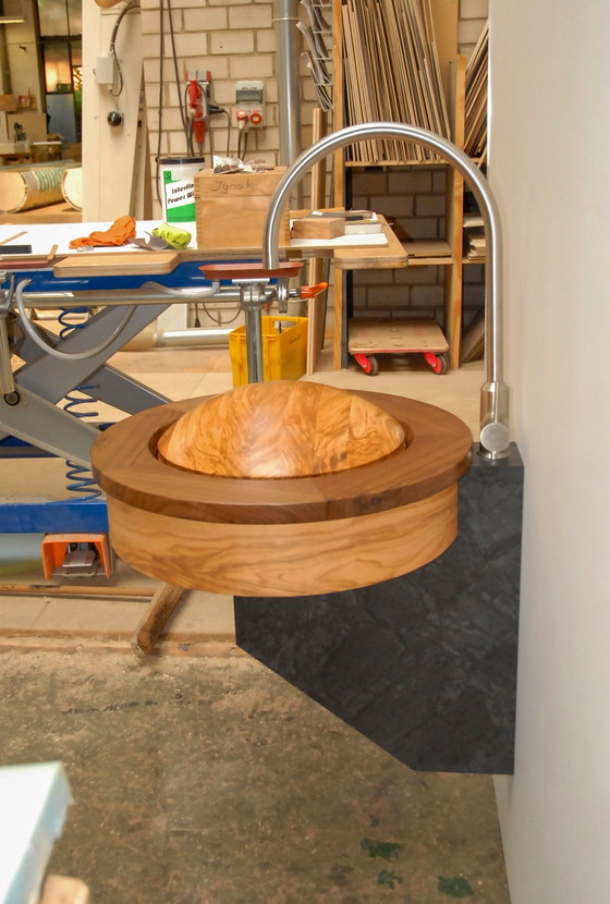 Image 1 of Wooden washbasin/washbasin made of olive wood and walnut - Unique