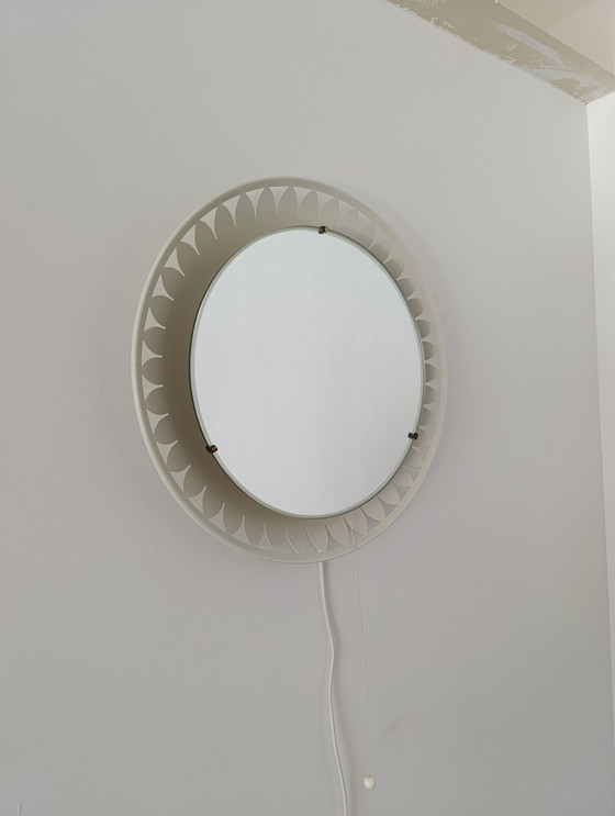 Image 1 of Hillebrand wall mirror with lighting