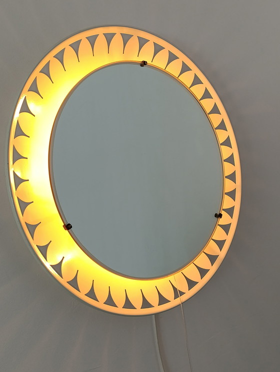 Image 1 of Hillebrand wall mirror with lighting