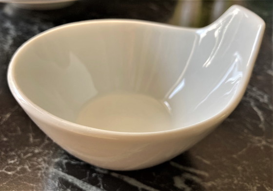 Image 1 of 6x white ceramic ramekins