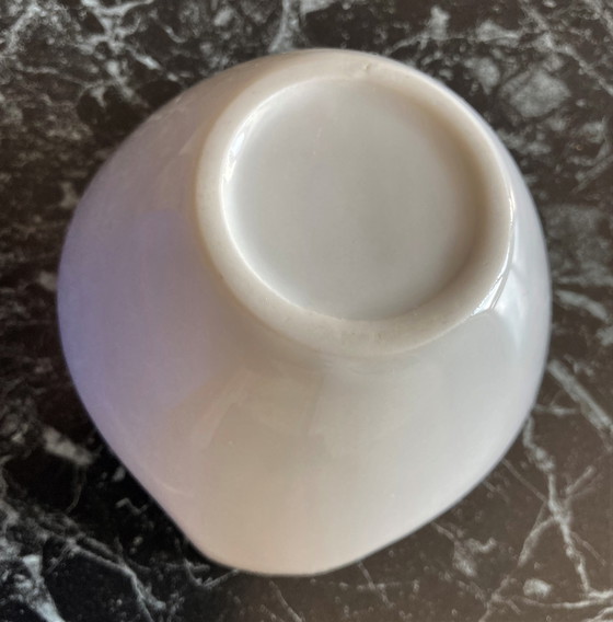 Image 1 of 6x white ceramic ramekins