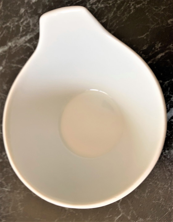 Image 1 of 6x white ceramic ramekins