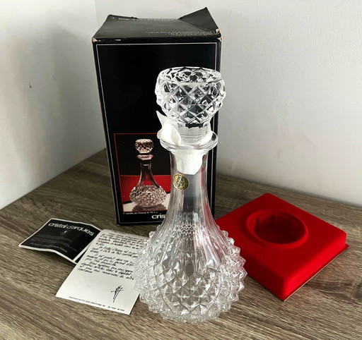 Cristal d'Arques decanter, Maintenon model