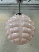Lampada a sospensione Art Déco in opalino rosa e cromo