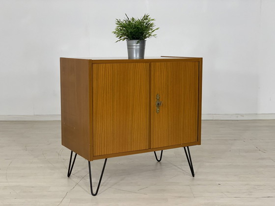 Image 1 of Mid Century commode buffet armoire d'entrée vintage