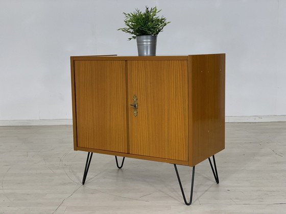 Image 1 of Mid Century commode buffet armoire d'entrée vintage