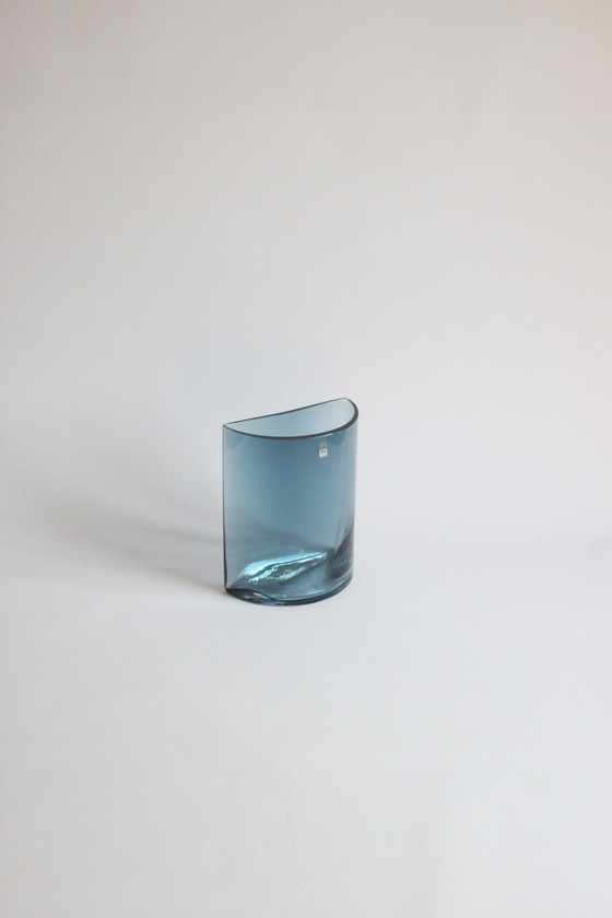 Image 1 of Riihimaen Lasi Semi Cylinder Vase Palapeli By Tamara Aladin, Finland 1960S