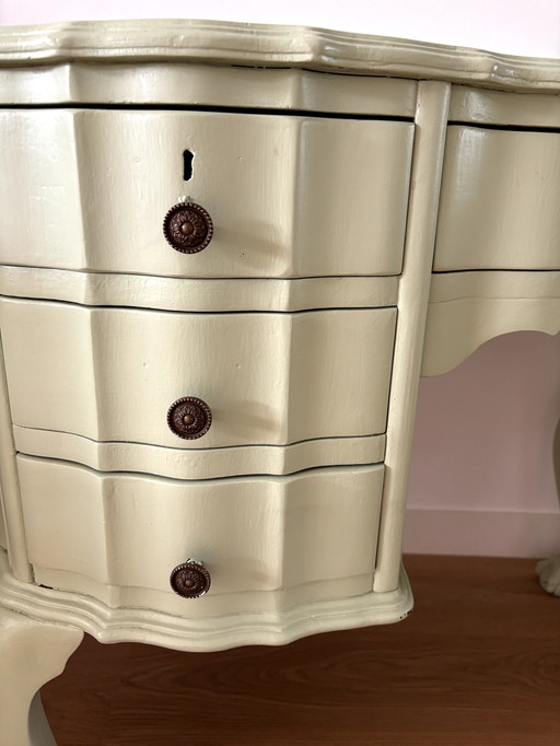 Ball and claw dressing table