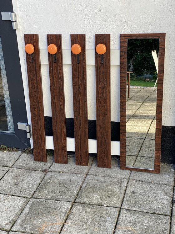 Image 1 of Appendiabiti vintage in teak in stile spaziale