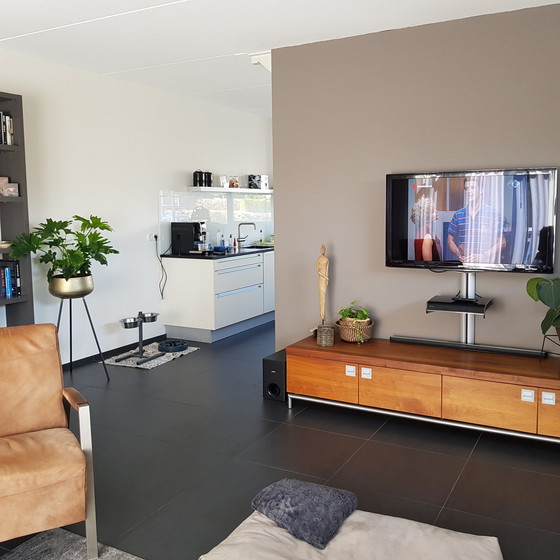 Image 1 of Credenza Bert Plantagie