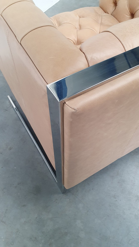 Image 1 of Poltrona Chesterfield n. 2 vintage in pelle beige cammello, a forma di cubo