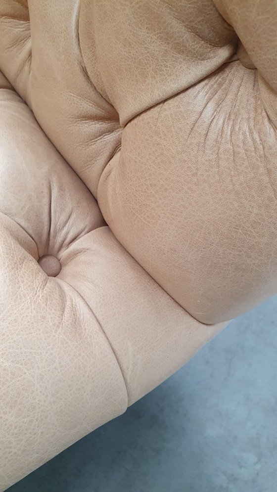 Image 1 of chesterfield no.2 fauteuil vintage design cuir beige camel modèle cube