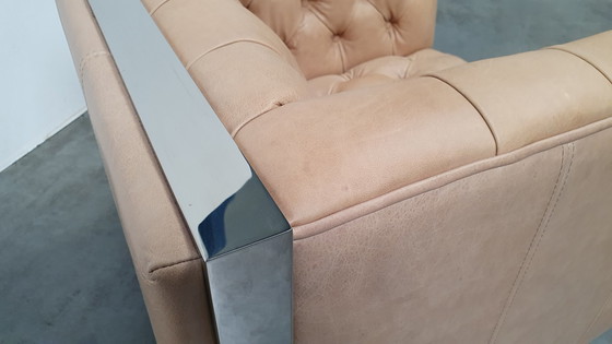 Image 1 of Poltrona Chesterfield n. 2 vintage in pelle beige cammello, a forma di cubo