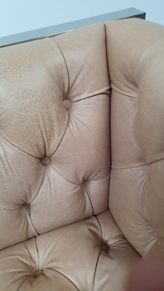 Image 1 of Poltrona Chesterfield n. 2 vintage in pelle beige cammello, a forma di cubo