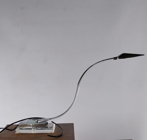 Lampe cobra néo-déco en lucite