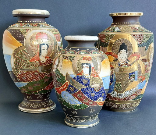 Vases anciens Satsuma peints à la main - Céramique - Japon - Période Meiji (1868-1912)