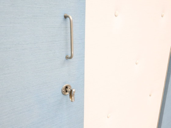 Image 1 of Armoire vintage Rawi 3 portes bleu crème