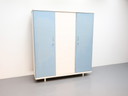 Vintage closet Rawi 3 door blue cream