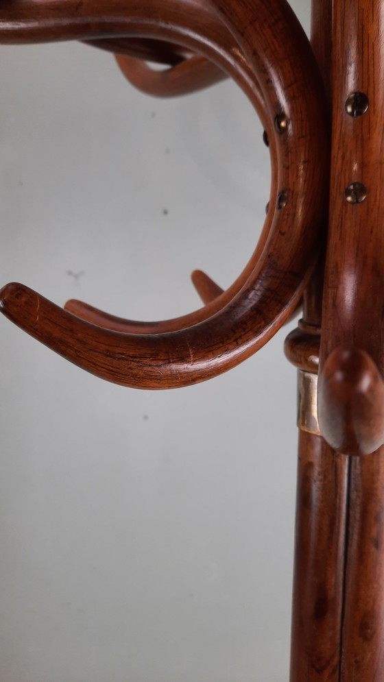 Image 1 of Porte-manteau antique Thonet sur pied 10401