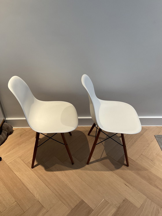 Image 1 of 2x Chaises Eames Shell