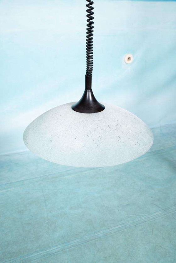 Image 1 of Memphis 1980 lampe suspendue en verre, lampe suspendue à tirette vintage