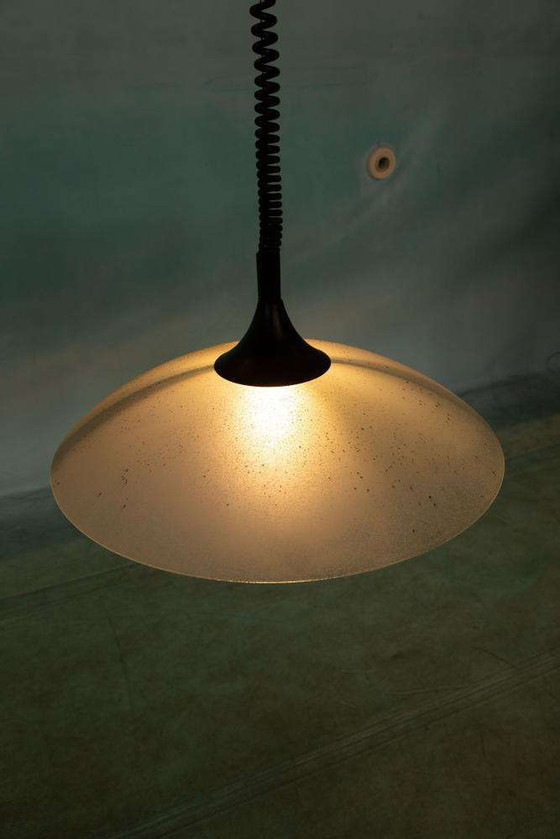 Image 1 of Memphis 1980 lampe suspendue en verre, lampe suspendue à tirette vintage