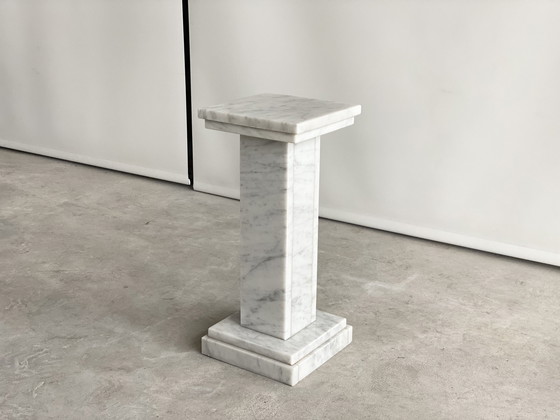 Image 1 of Column carrara marble